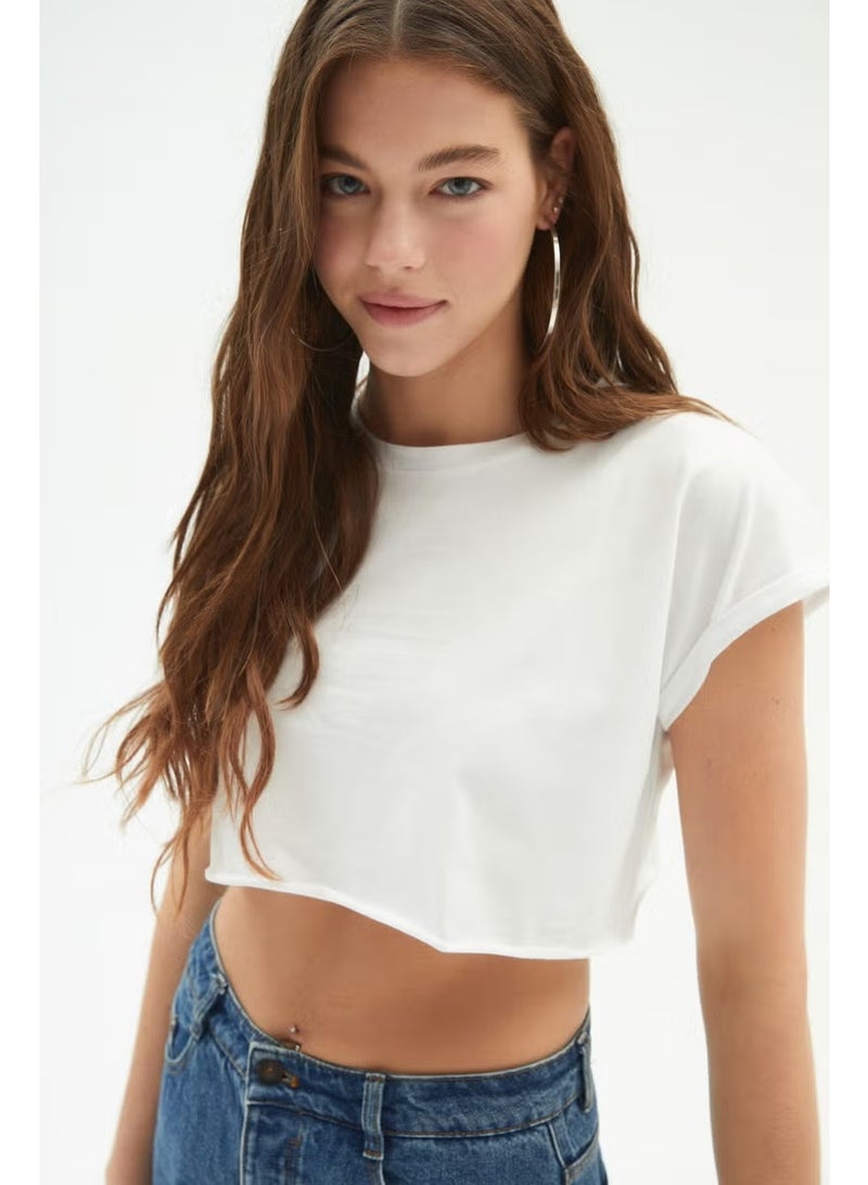 JUNE Women's 100% Cotton Regular Fit Crew Neck Crop Knit T-Shirt - Image 2